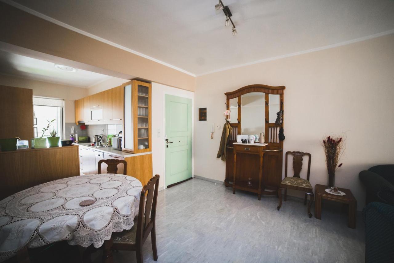 Apartment On Nikaias 5C พาทรา ภายนอก รูปภาพ