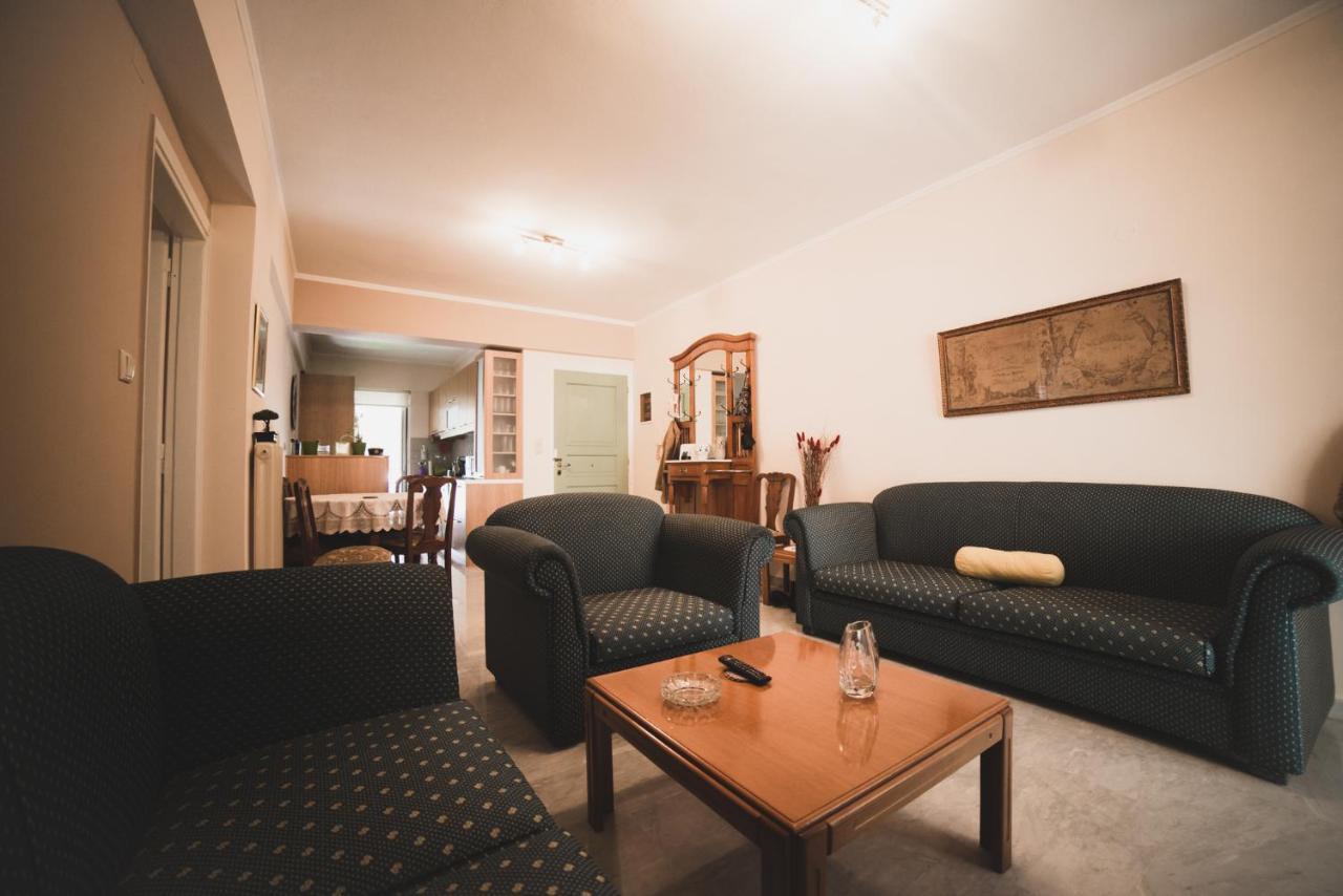 Apartment On Nikaias 5C พาทรา ภายนอก รูปภาพ