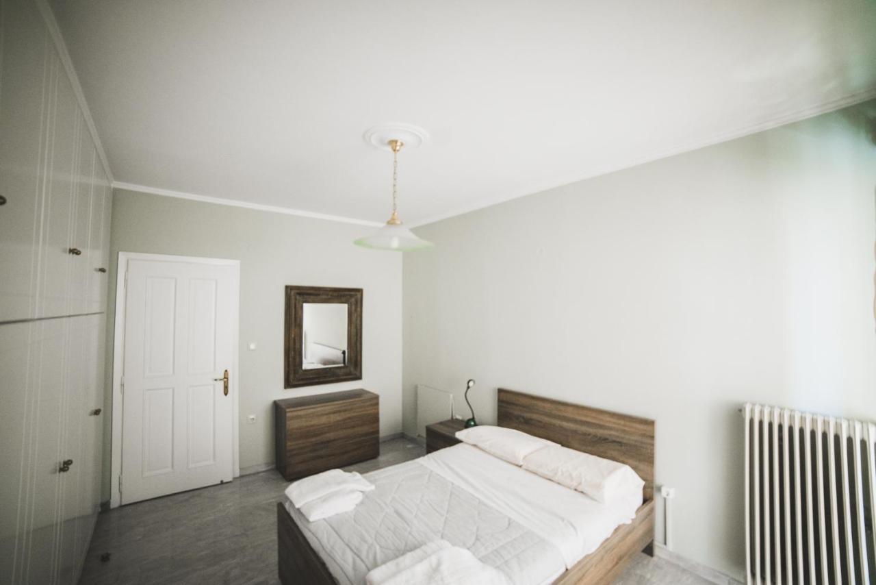 Apartment On Nikaias 5C พาทรา ภายนอก รูปภาพ
