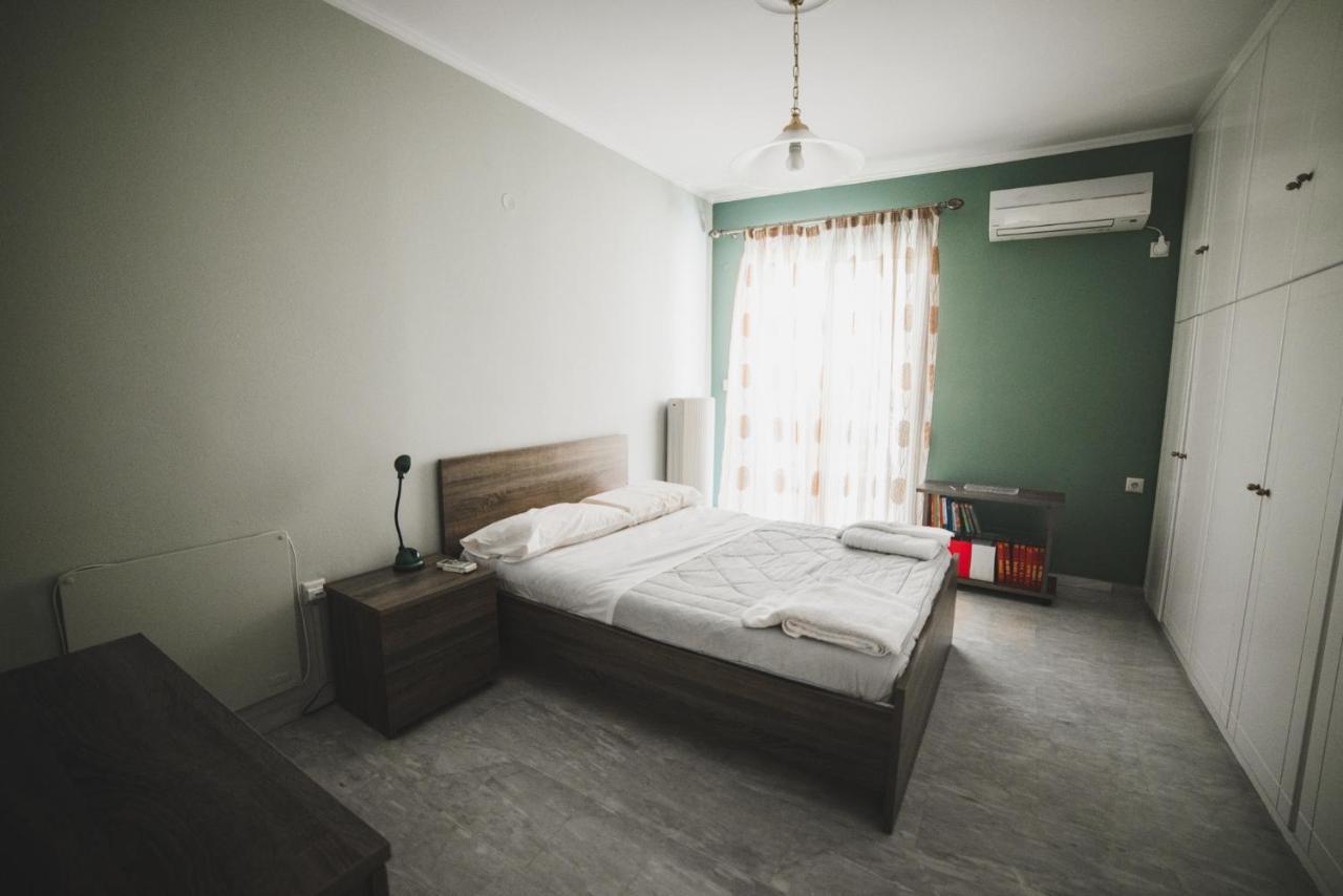 Apartment On Nikaias 5C พาทรา ภายนอก รูปภาพ
