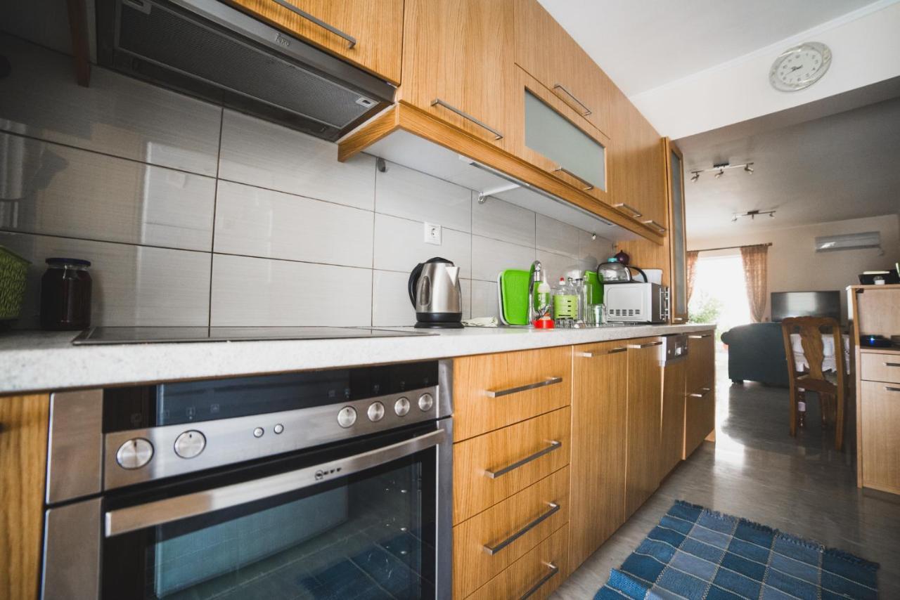 Apartment On Nikaias 5C พาทรา ภายนอก รูปภาพ